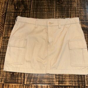 Levi’s 94’ Cargo Mini Skirt size 29 NWT